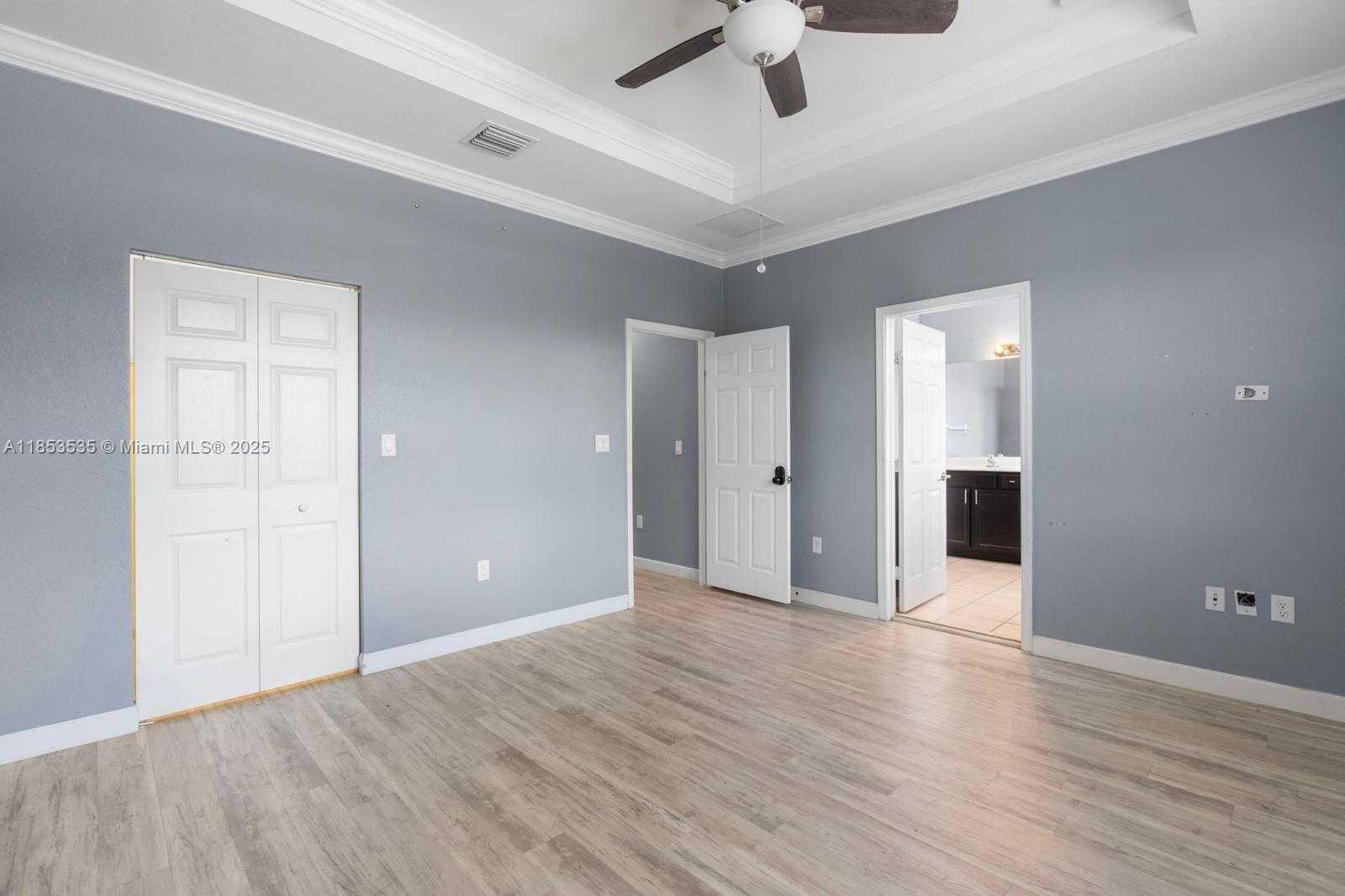 Small Image of 3136 SOUTH EAST 2ND DR, Homestead Number 14