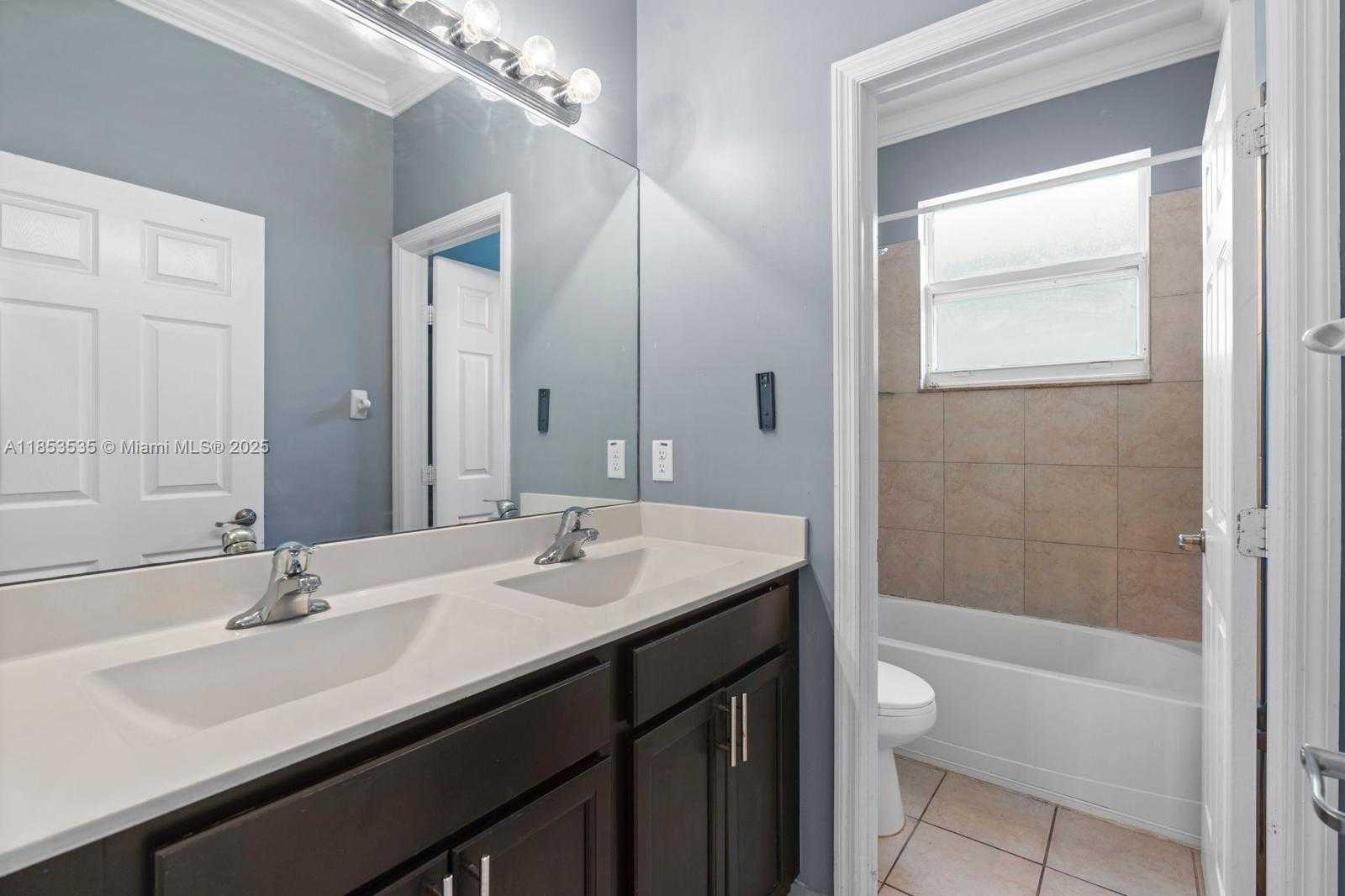 Small Image of 3136 SOUTH EAST 2ND DR, Homestead Number 20