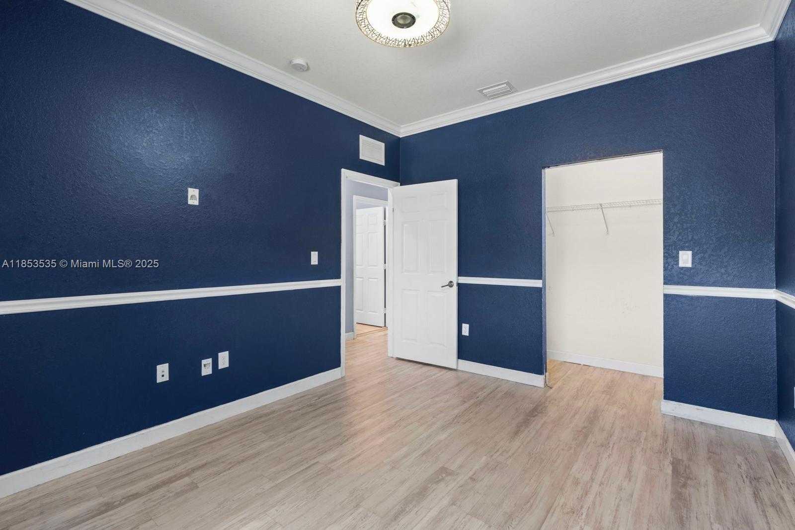 Small Image of 3136 SOUTH EAST 2ND DR, Homestead Number 23