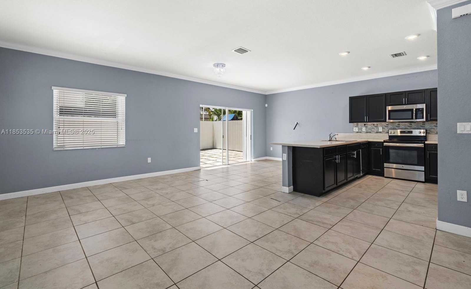 Small Image of 3136 SOUTH EAST 2ND DR, Homestead Number 9