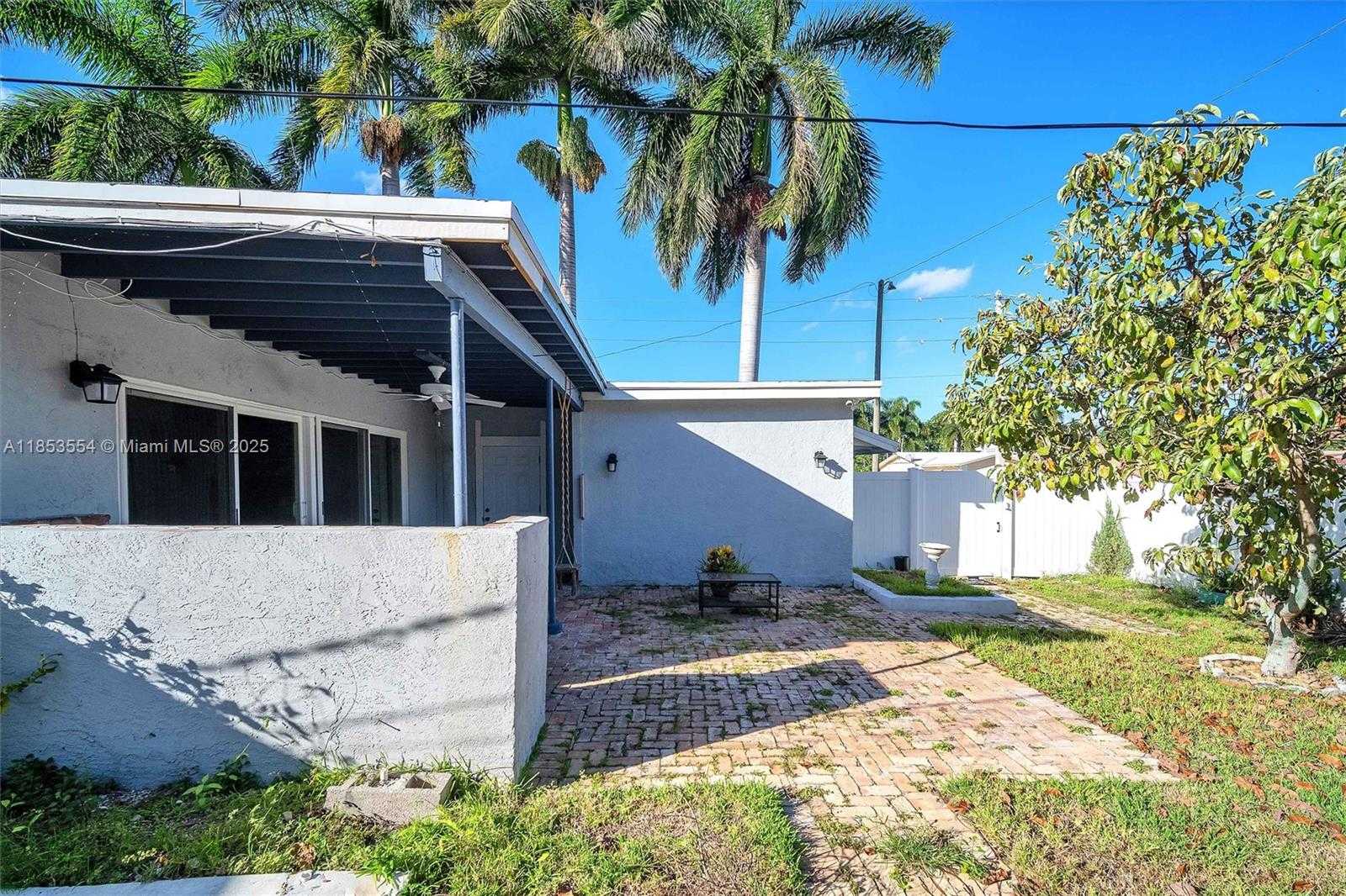 Small Image of 1125 NORTH 13TH CT, Hollywood Number 11
