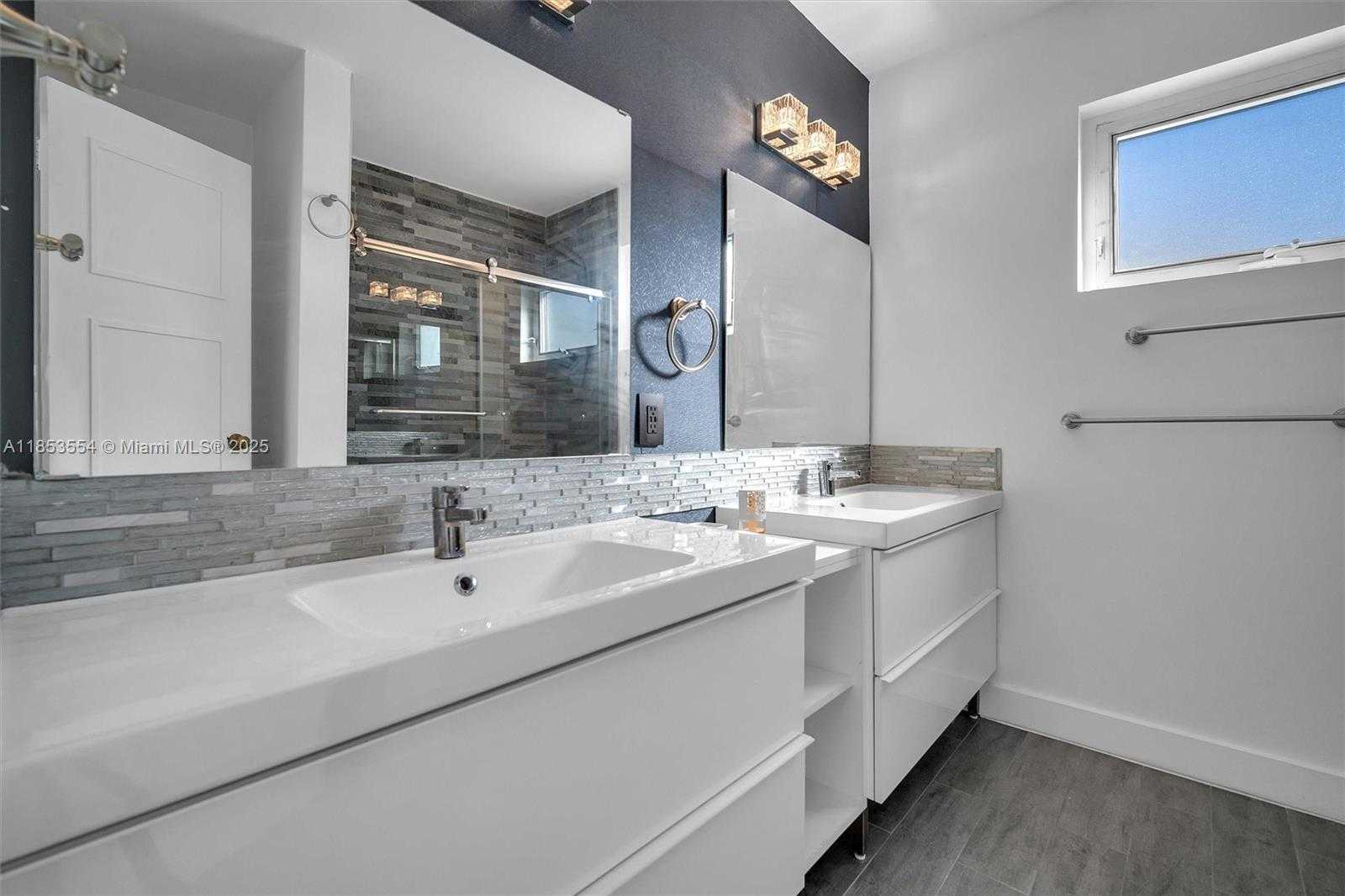 Small Image of 1125 NORTH 13TH CT, Hollywood Number 6