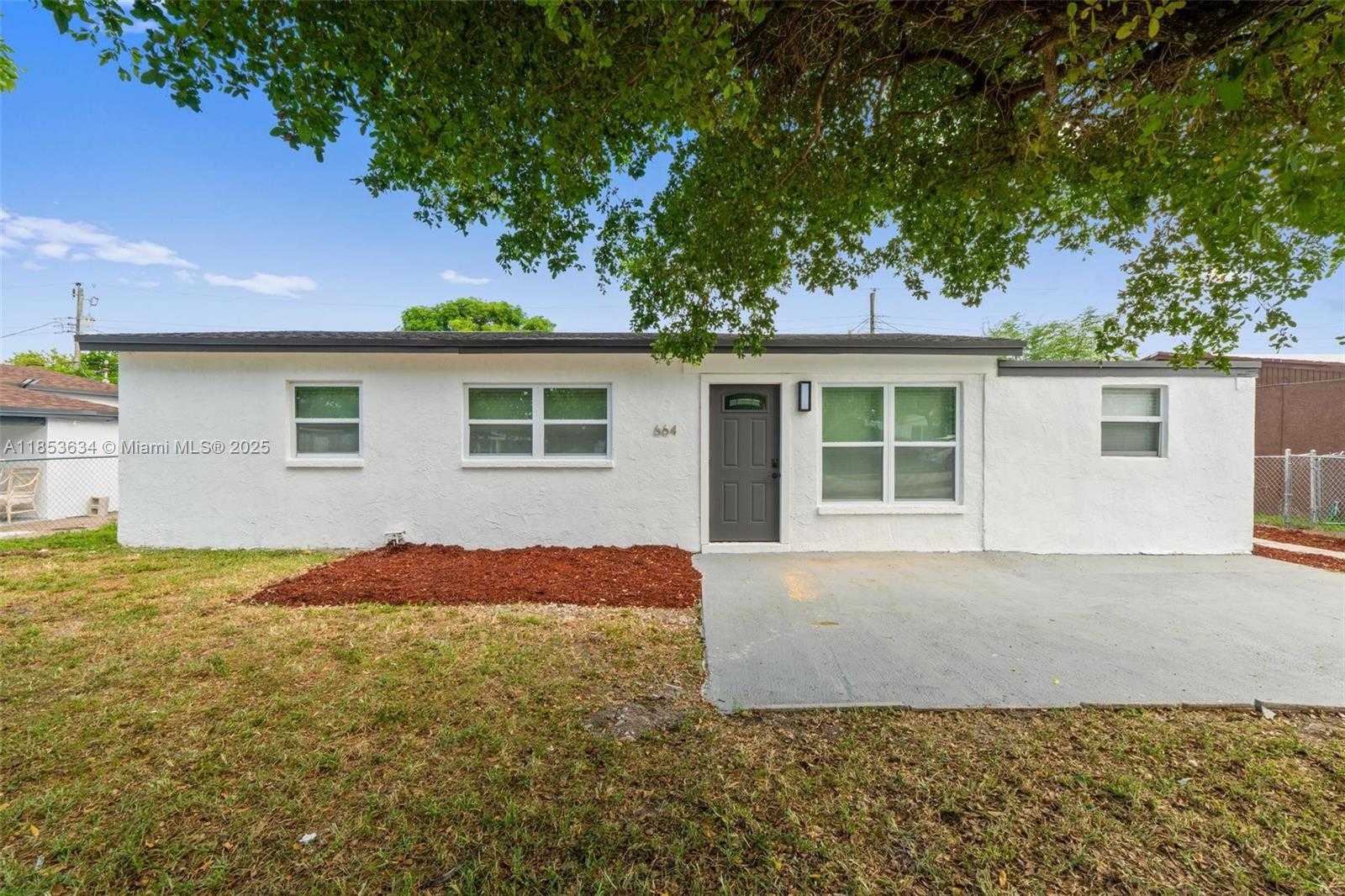 Small Image of 664 NORTH WEST 21ST ST, Pompano Beach Number 2
