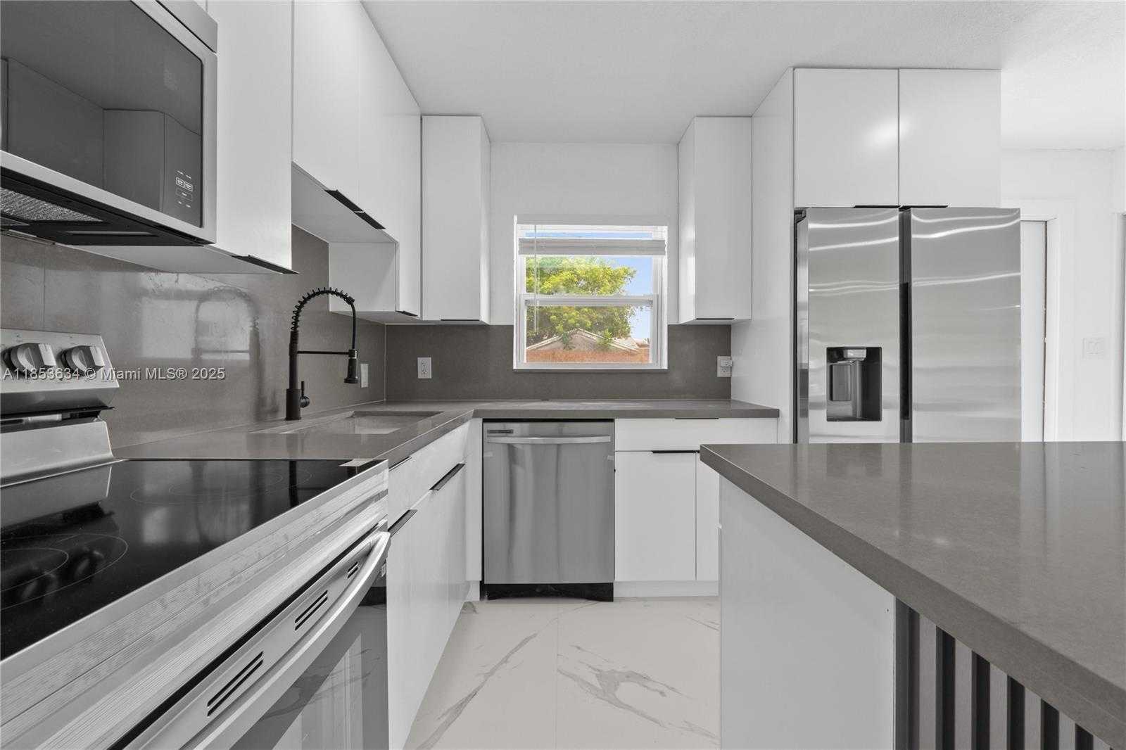 Small Image of 664 NORTH WEST 21ST ST, Pompano Beach Number 8