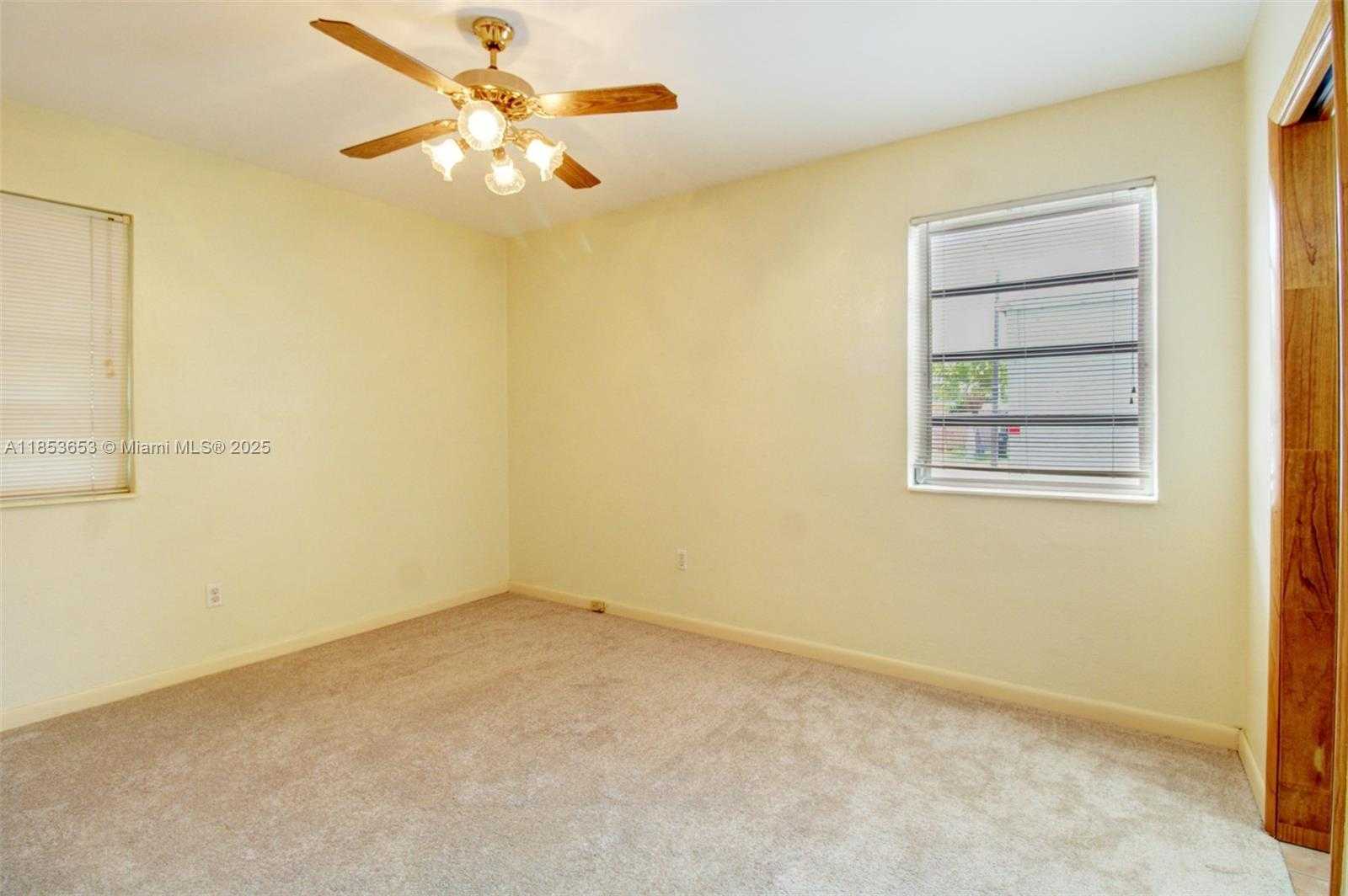 Small Image of 10250 CARIBBEAN BLVD, Cutler Bay Number 15