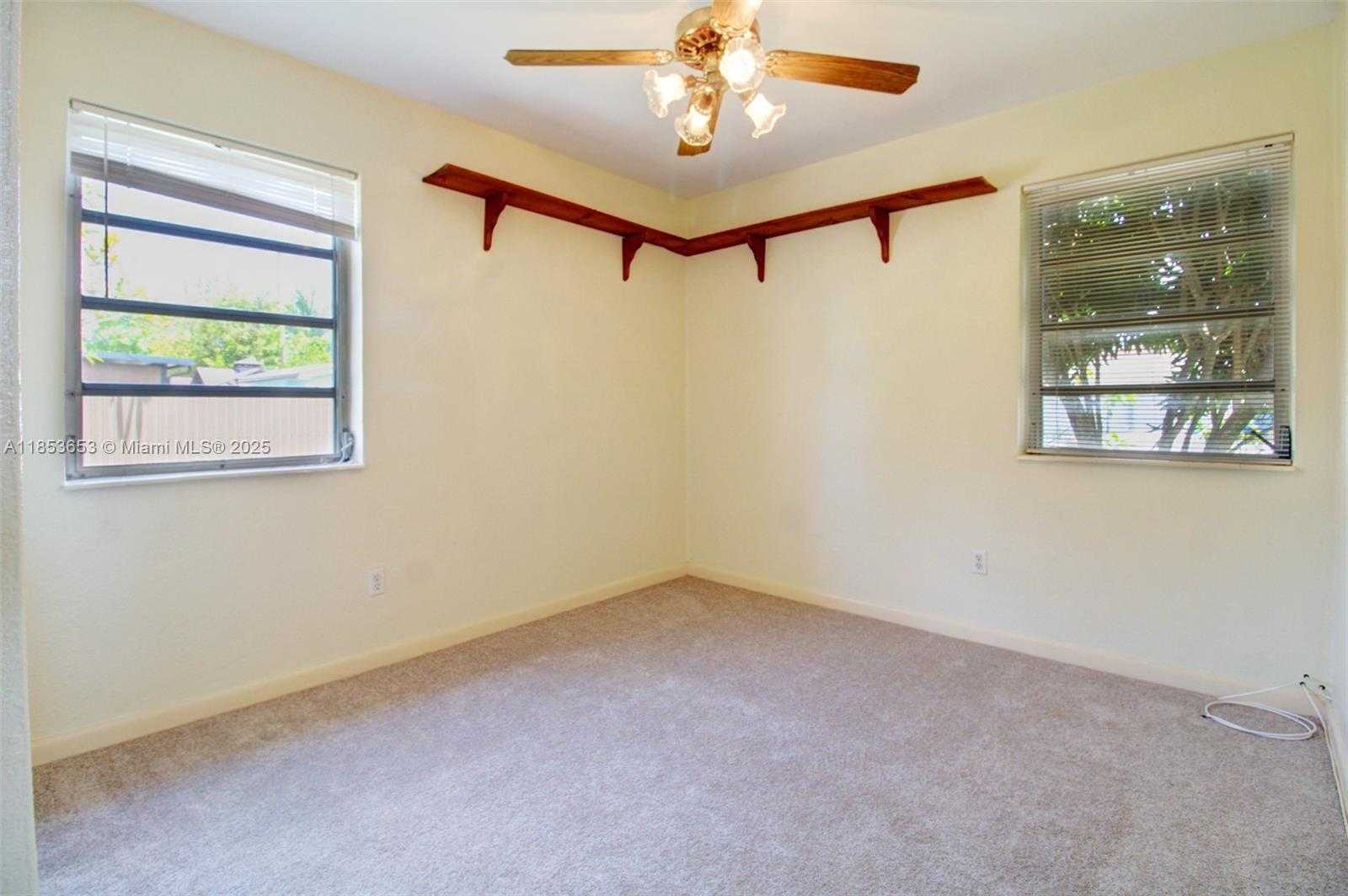 Small Image of 10250 CARIBBEAN BLVD, Cutler Bay Number 18