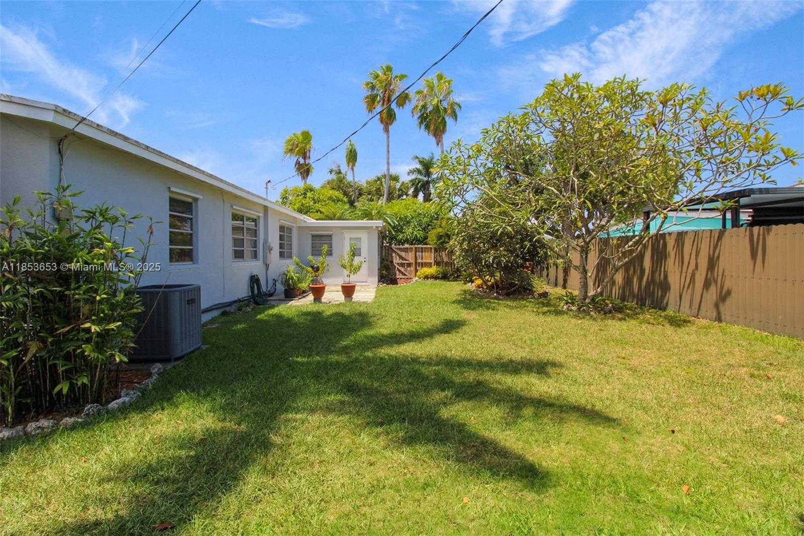 Small Image of 10250 CARIBBEAN BLVD, Cutler Bay Number 19
