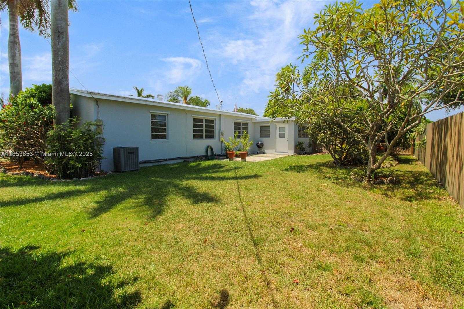 Small Image of 10250 CARIBBEAN BLVD, Cutler Bay Number 21