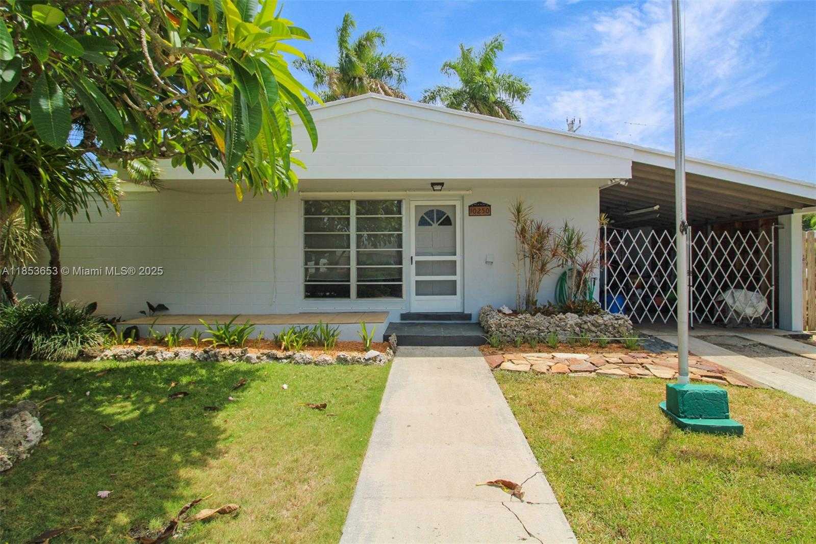 Small Image of 10250 CARIBBEAN BLVD, Cutler Bay Number 5
