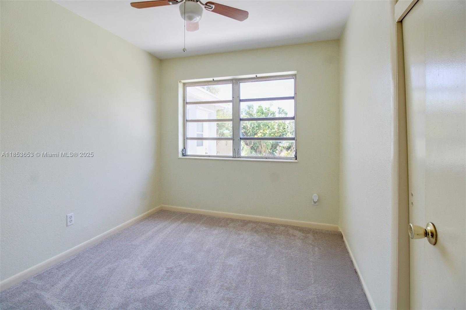 Small Image of 10250 CARIBBEAN BLVD, Cutler Bay Number 7