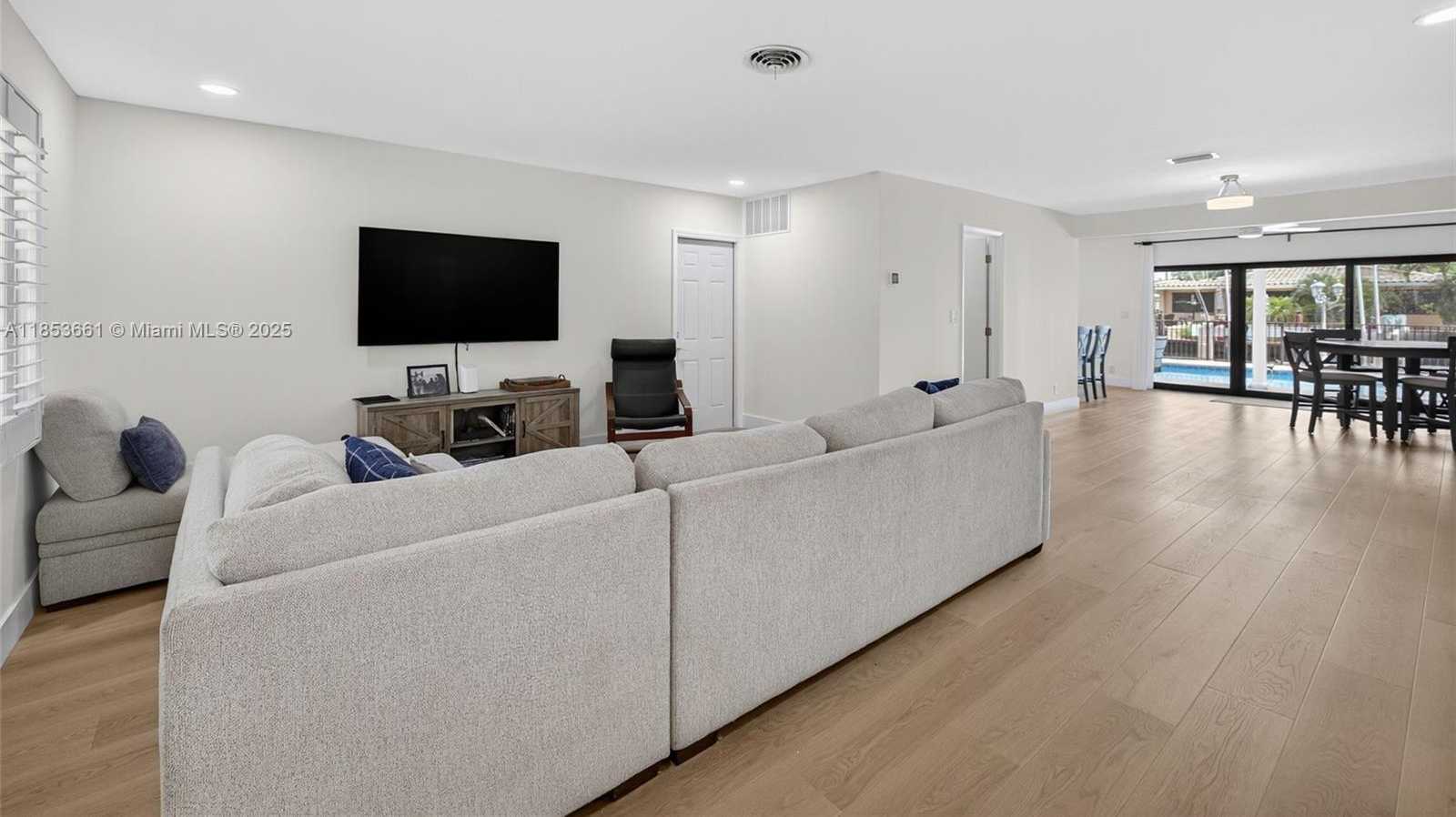 Small Image of 2481 SOUTH EAST 15TH ST, Pompano Beach Number 15