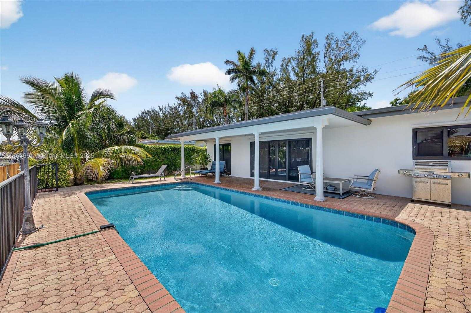 Small Image of 2481 SOUTH EAST 15TH ST, Pompano Beach Number 6