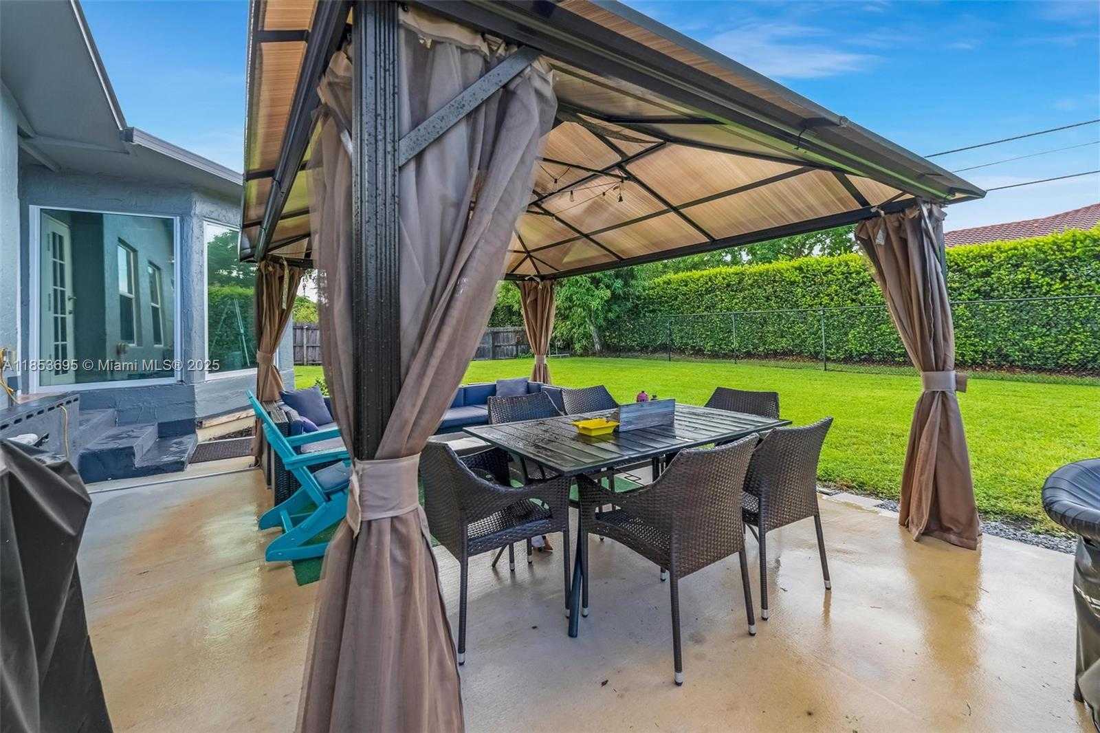 Small Image of 6571 SOUTH WEST 56TH ST, Davie Number 32