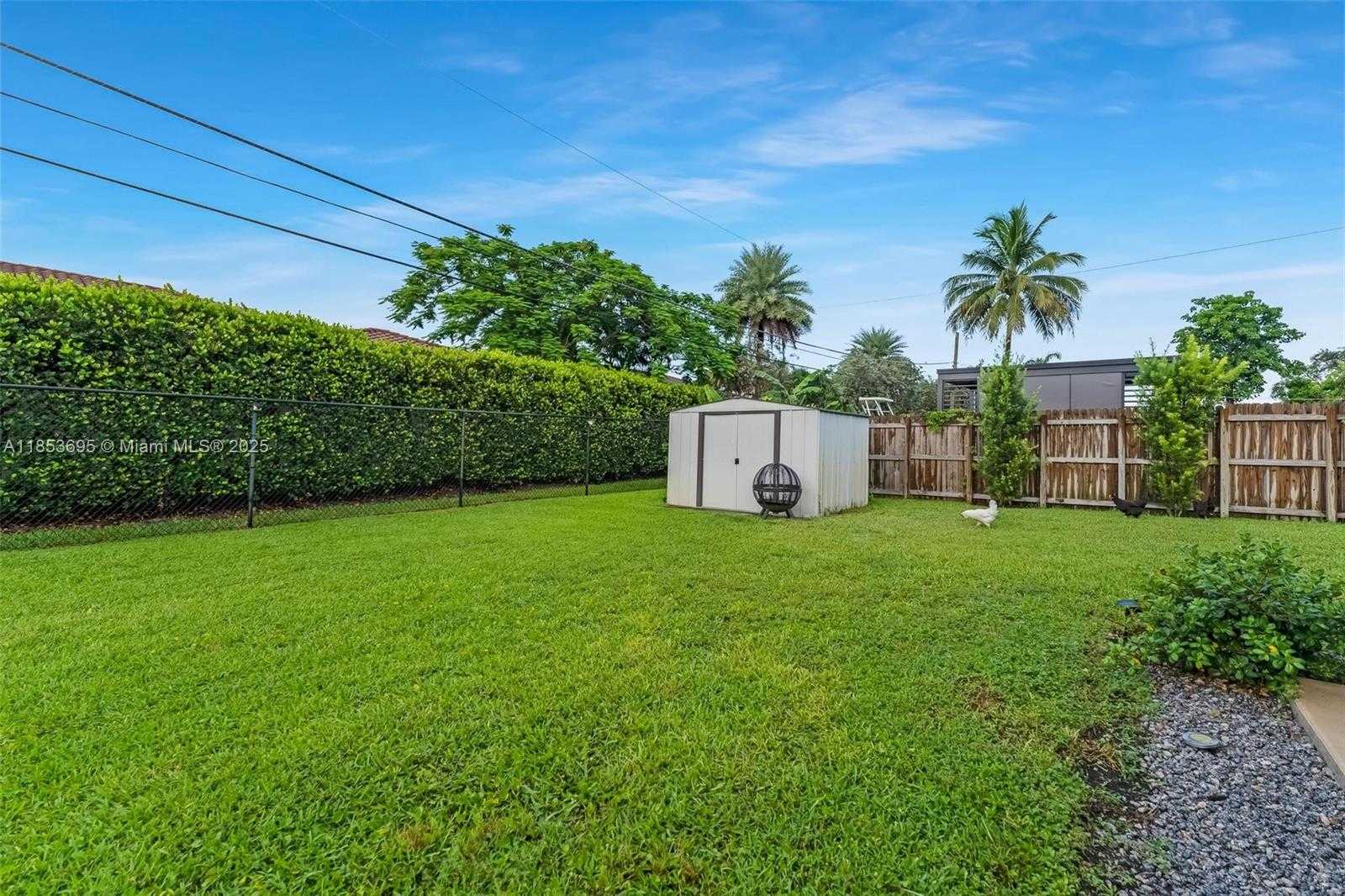 Small Image of 6571 SOUTH WEST 56TH ST, Davie Number 38
