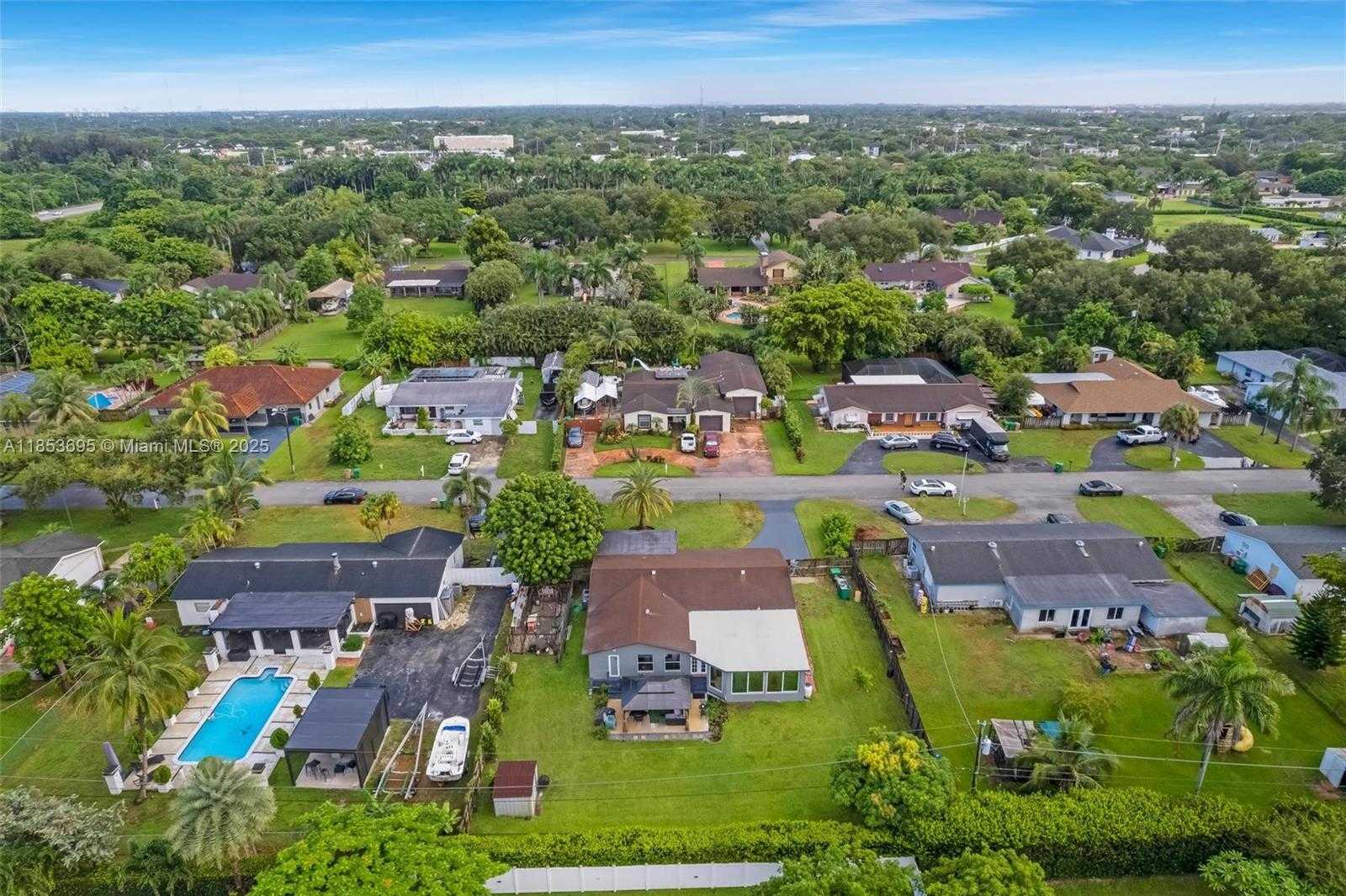 Small Image of 6571 SOUTH WEST 56TH ST, Davie Number 40