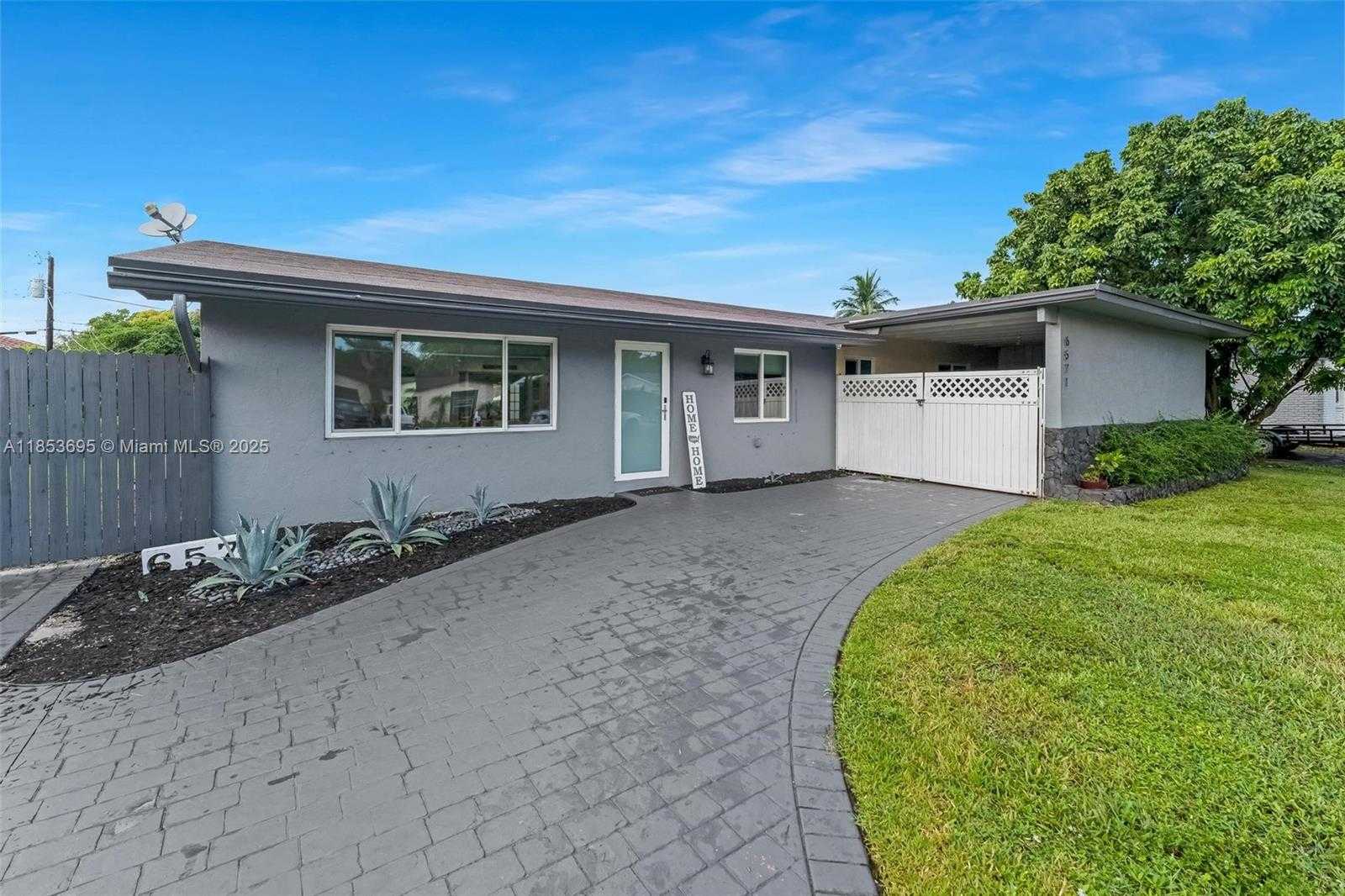 Small Image of 6571 SOUTH WEST 56TH ST, Davie Number 46