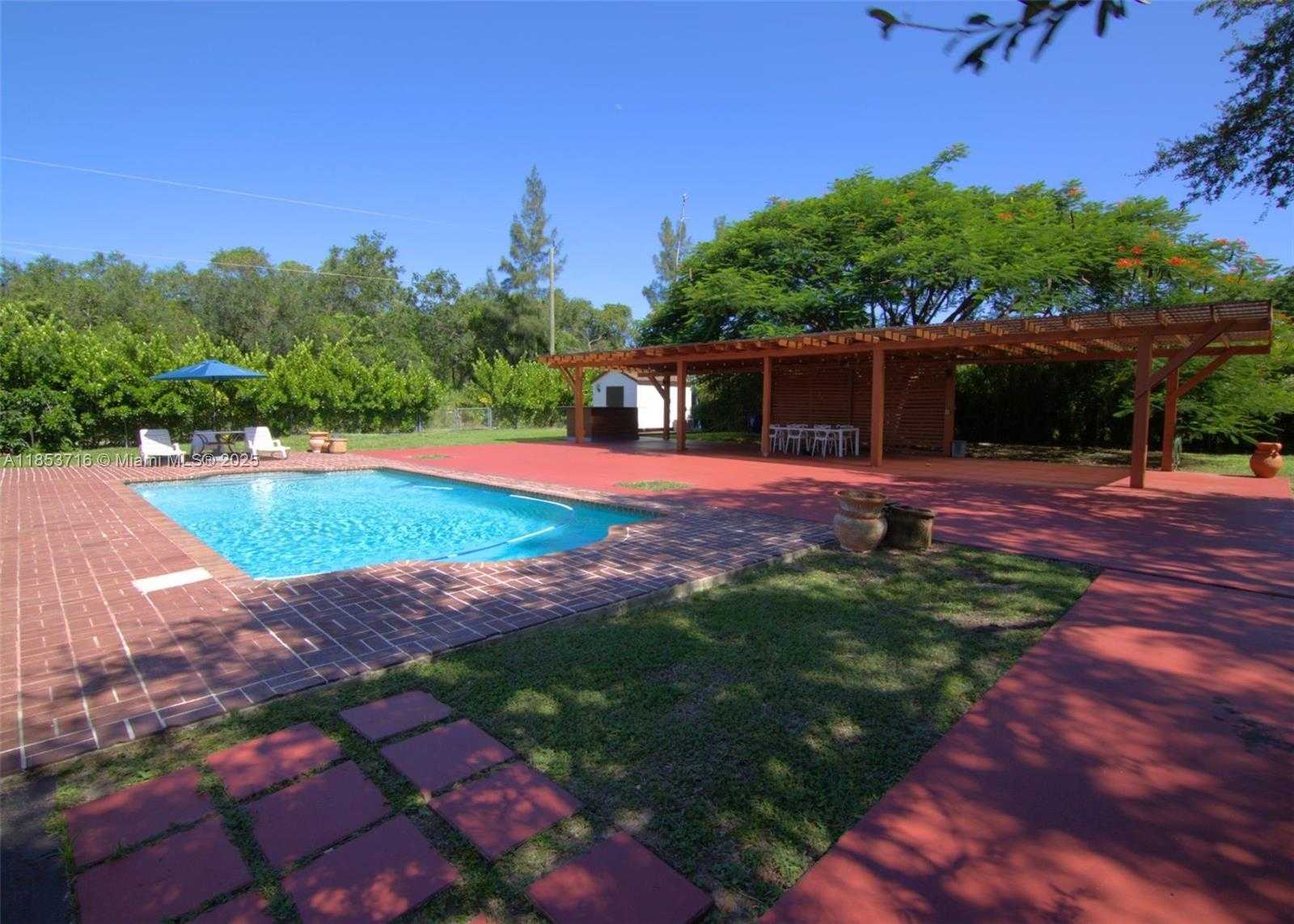 Small Image of 15200 SOUTH WEST 268TH ST, Homestead Number 4