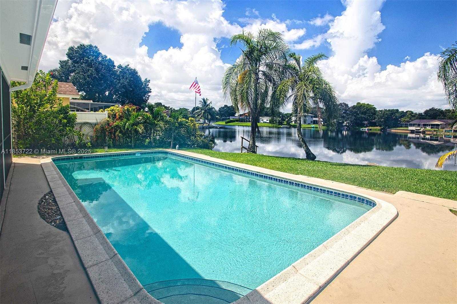Small Image of 5031 SOUTH WEST 87TH AVE, Cooper City Number 3