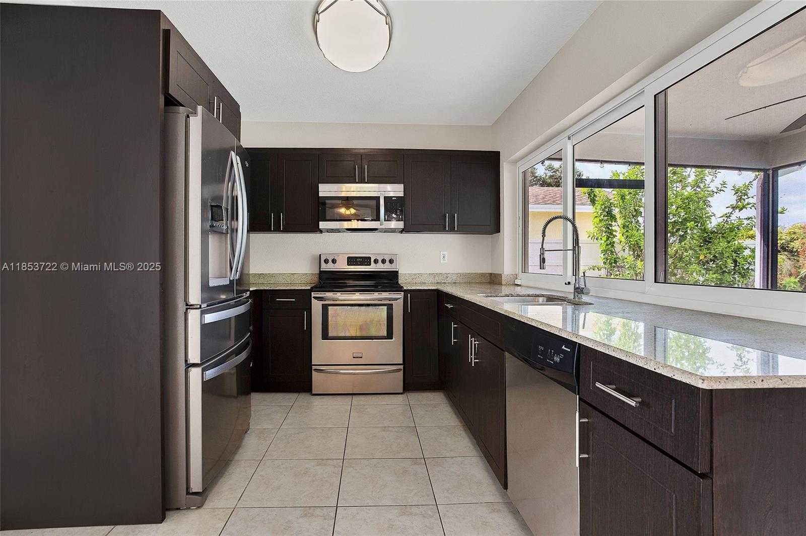 Small Image of 5031 SOUTH WEST 87TH AVE, Cooper City Number 4