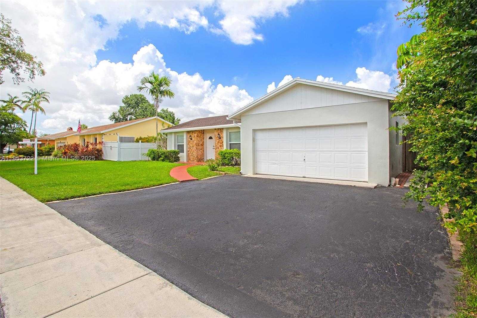Small Image of 5031 SOUTH WEST 87TH AVE, Cooper City Number 54