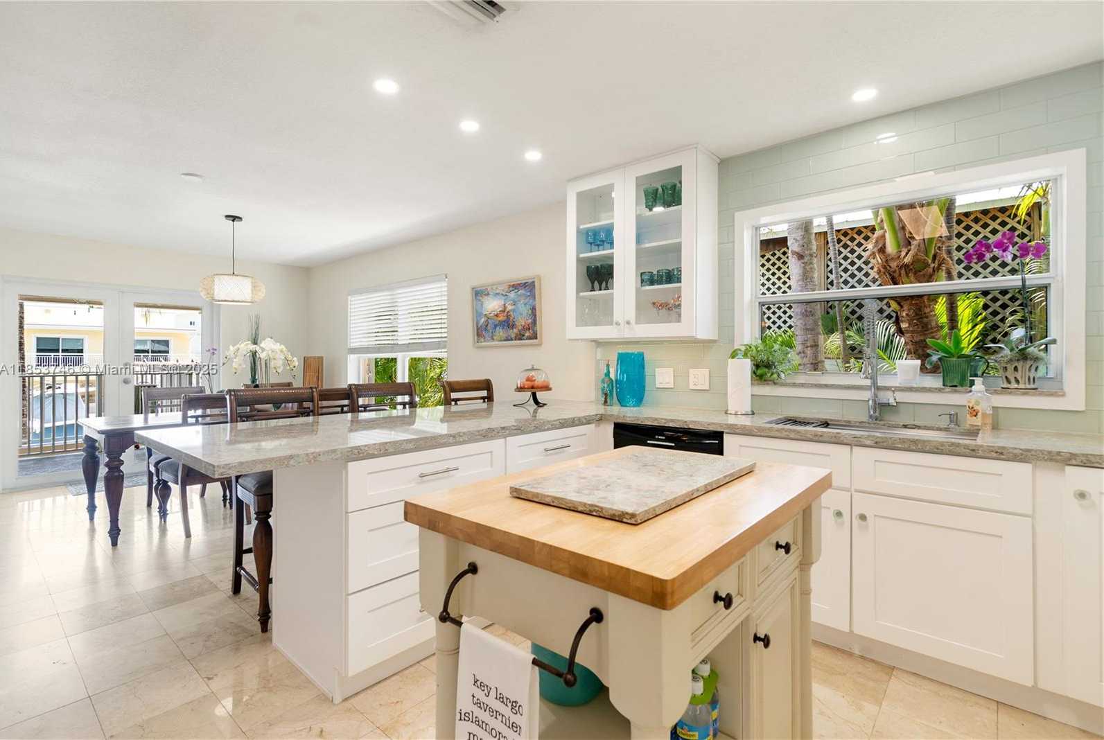 Small Image of 19 NORTH DR, Key Largo Number 14