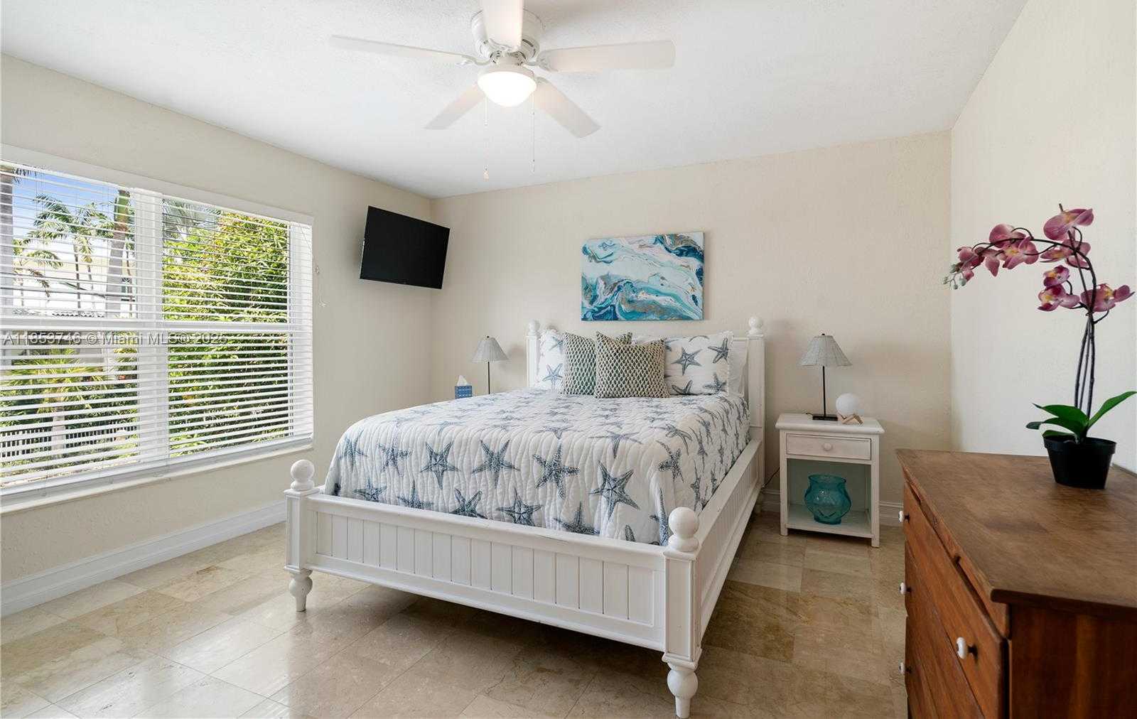 Small Image of 19 NORTH DR, Key Largo Number 20