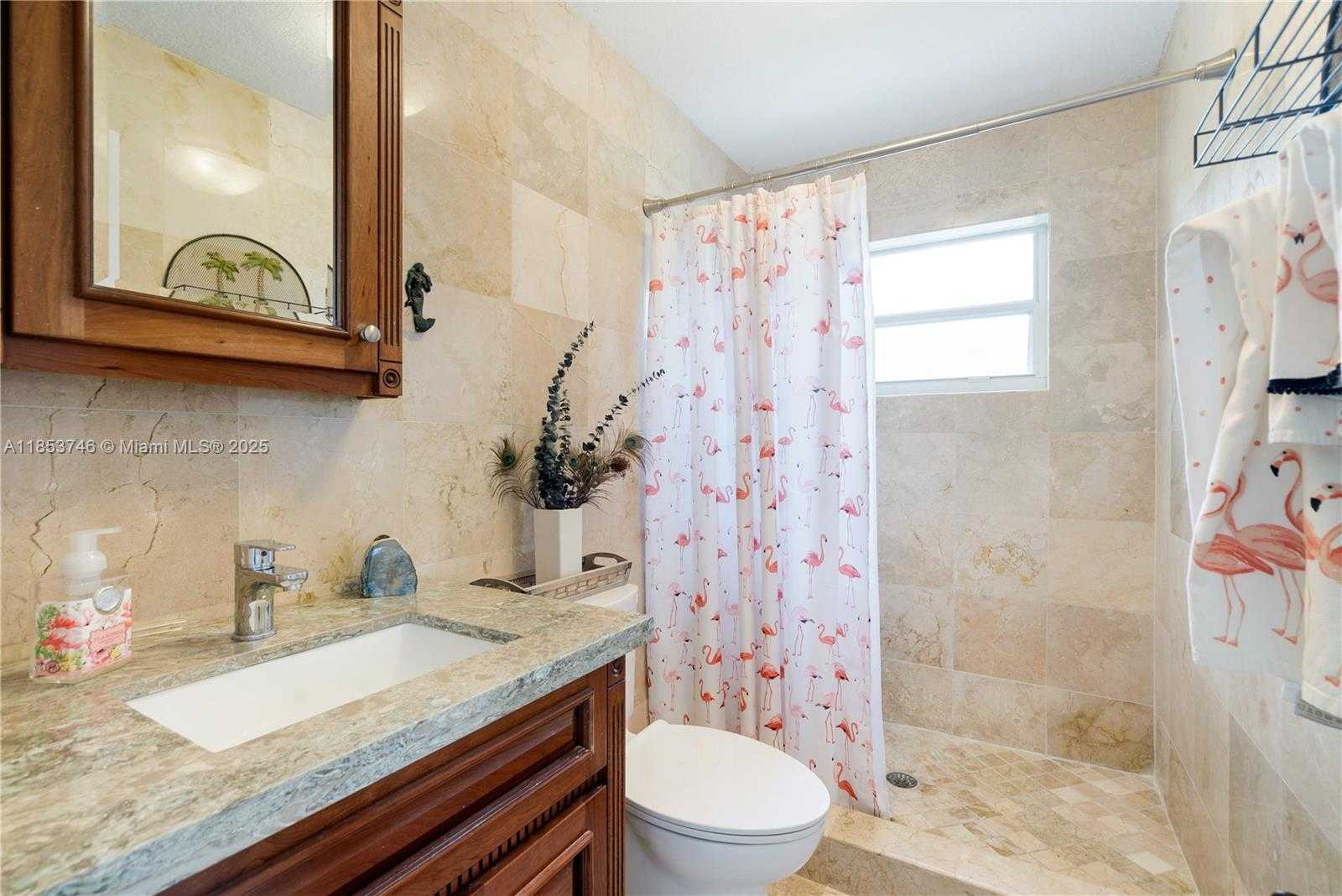 Small Image of 19 NORTH DR, Key Largo Number 27