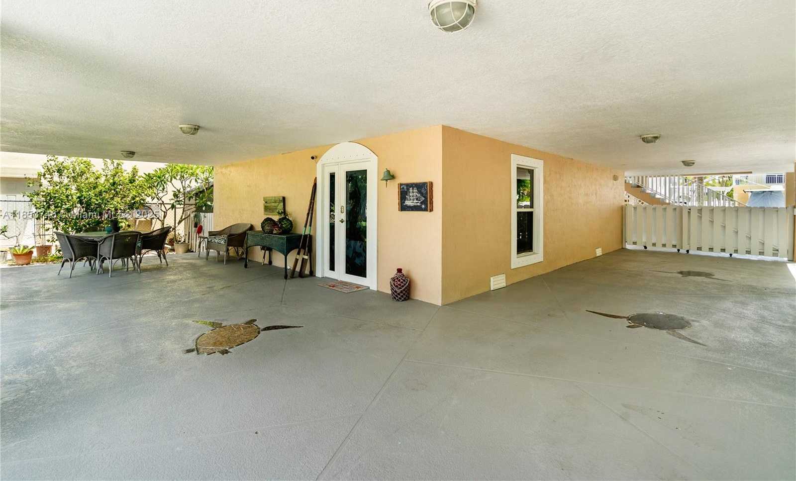Small Image of 19 NORTH DR, Key Largo Number 8