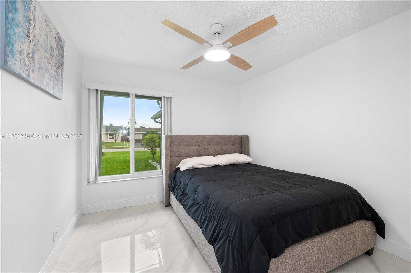 Small Image of 10851 NORTH WEST 26TH ST, Sunrise Number 16