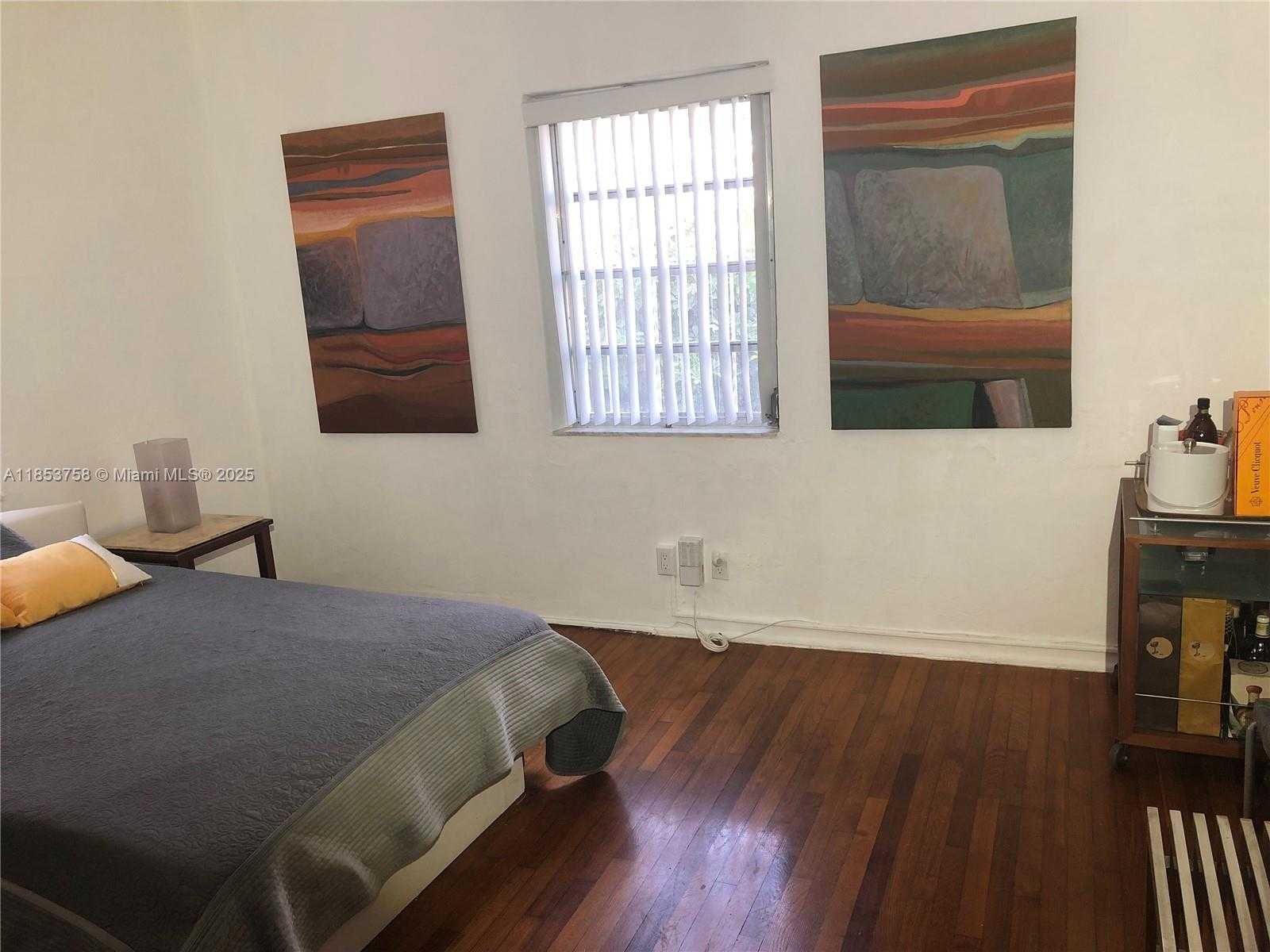 Small Image of 1619 SOUTH WEST 13TH ST, Miami Number 25