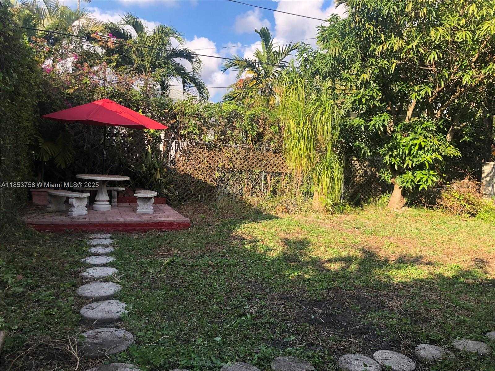 Small Image of 1619 SOUTH WEST 13TH ST, Miami Number 45