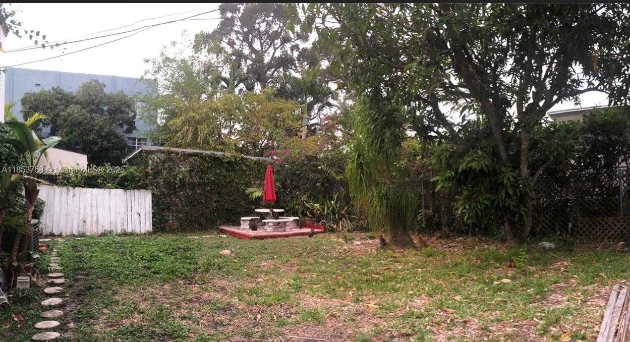 Small Image of 1619 SOUTH WEST 13TH ST, Miami Number 46