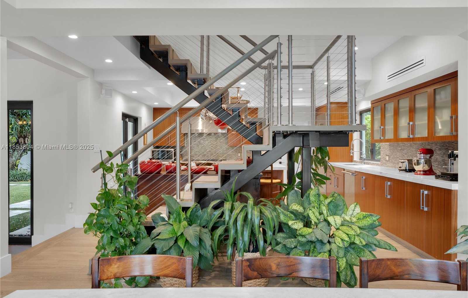 Small Image of 4475 NORTH MERIDIAN AVE, Miami Beach Number 19