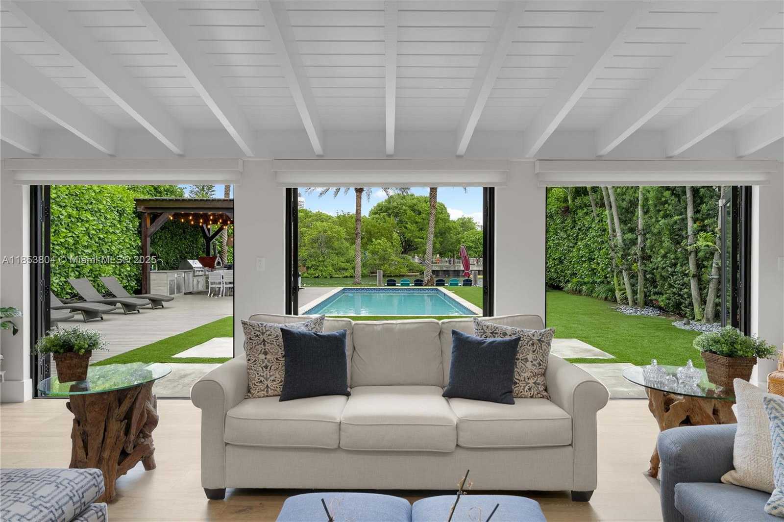 Small Image of 4475 NORTH MERIDIAN AVE, Miami Beach Number 24