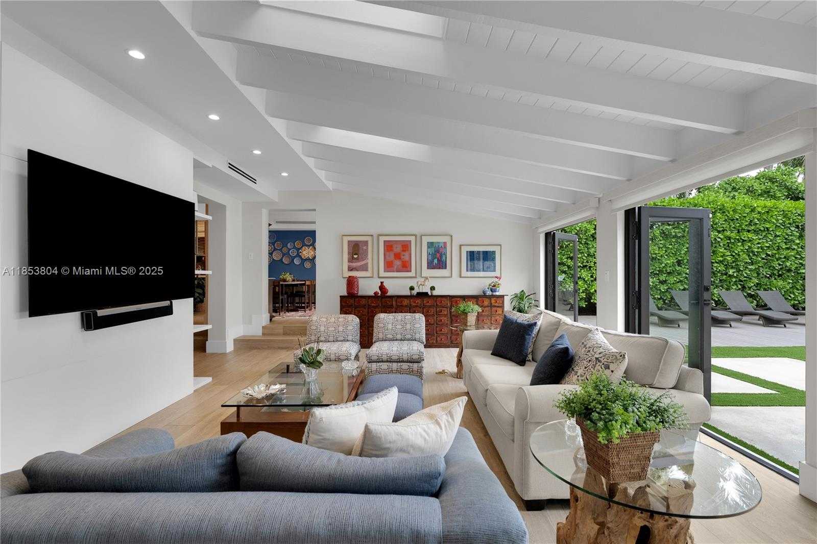 Small Image of 4475 NORTH MERIDIAN AVE, Miami Beach Number 26