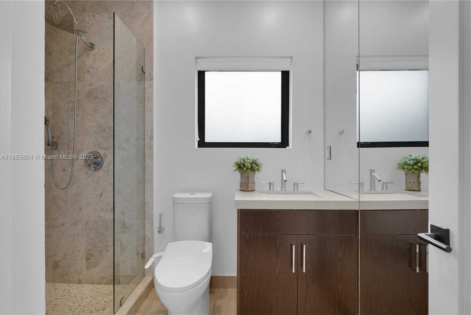 Small Image of 4475 NORTH MERIDIAN AVE, Miami Beach Number 31