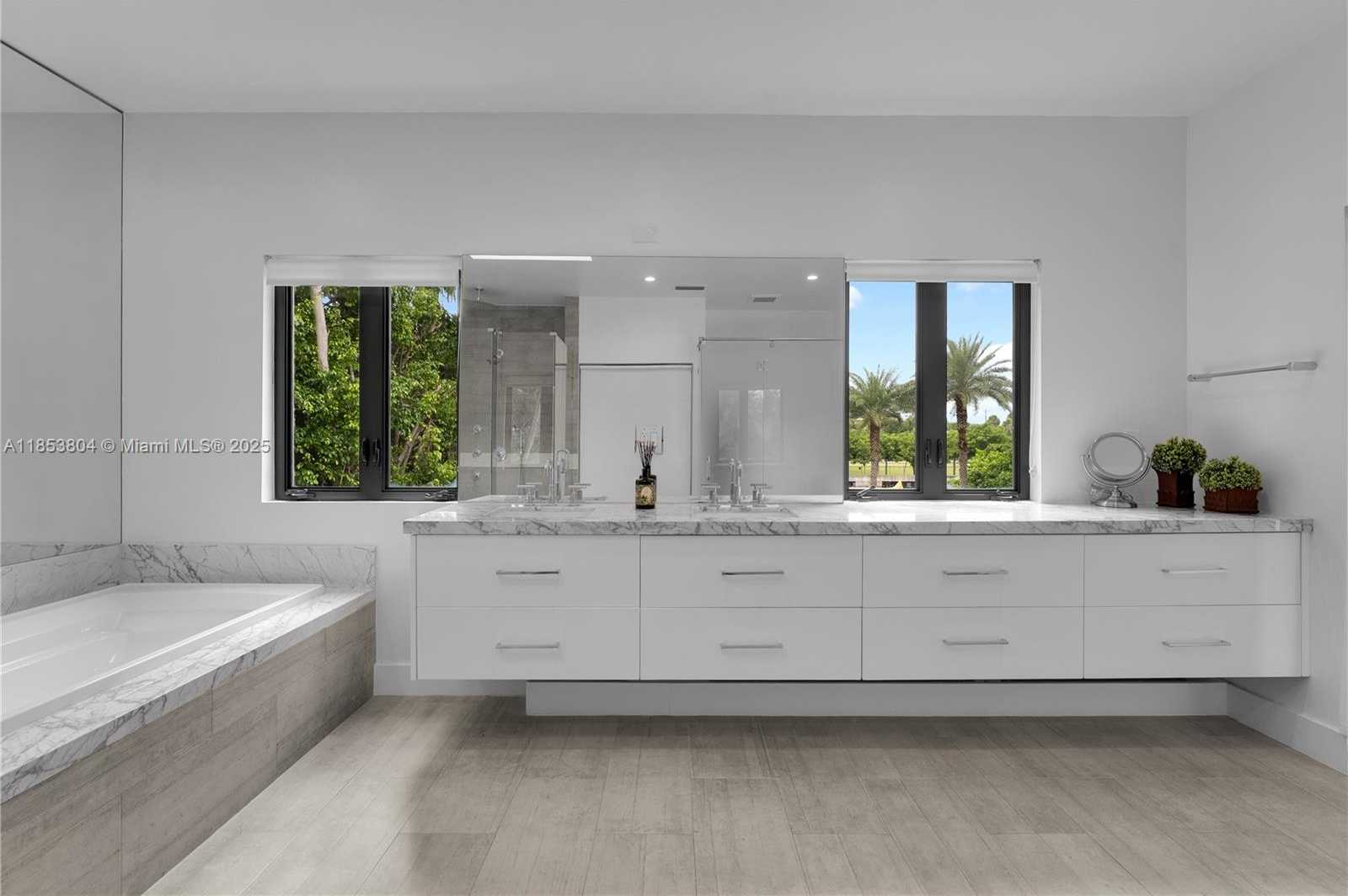 Small Image of 4475 NORTH MERIDIAN AVE, Miami Beach Number 37