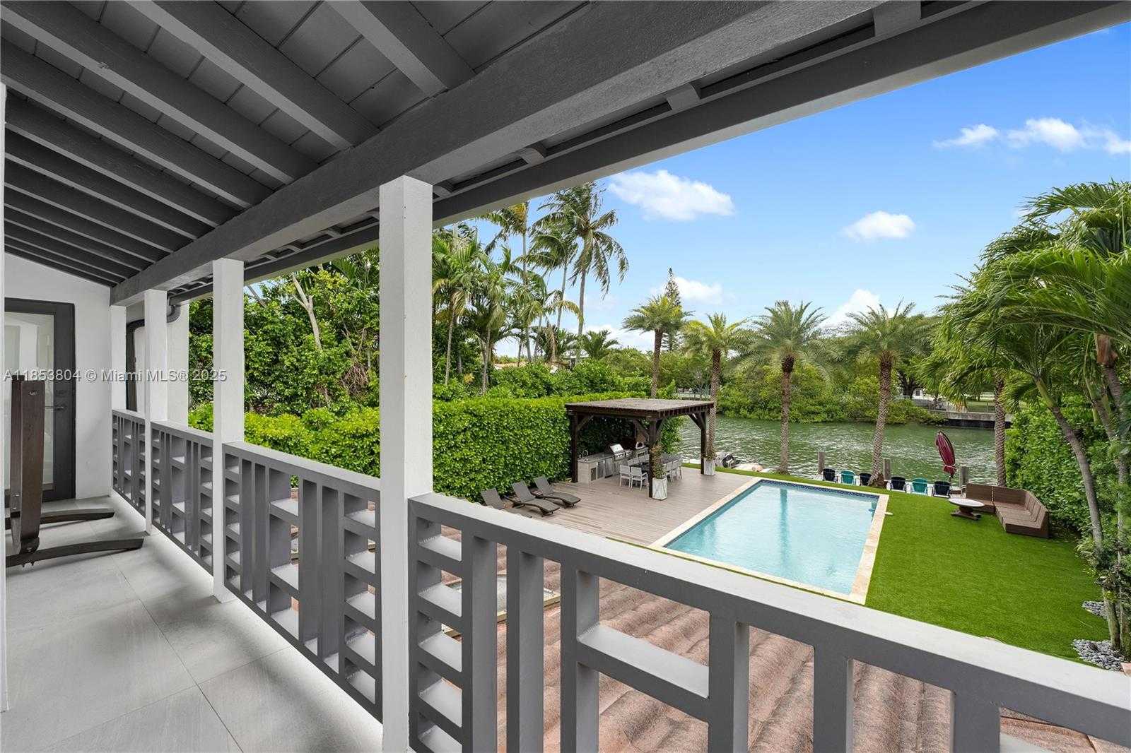Small Image of 4475 NORTH MERIDIAN AVE, Miami Beach Number 38