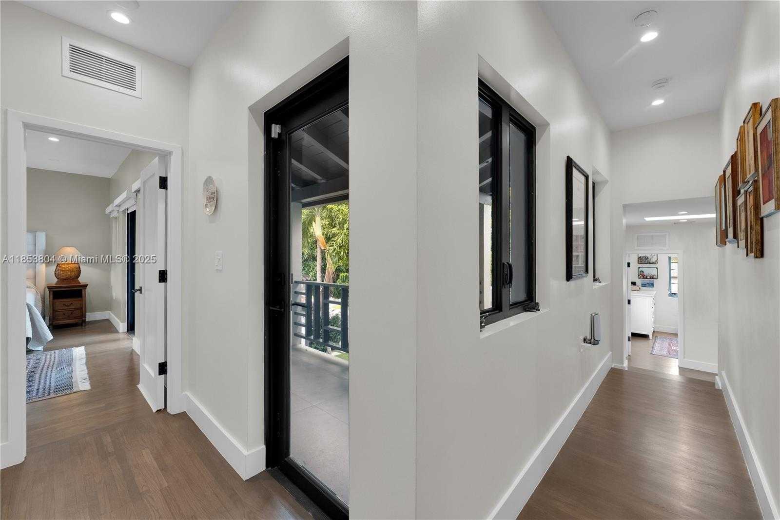 Small Image of 4475 NORTH MERIDIAN AVE, Miami Beach Number 39
