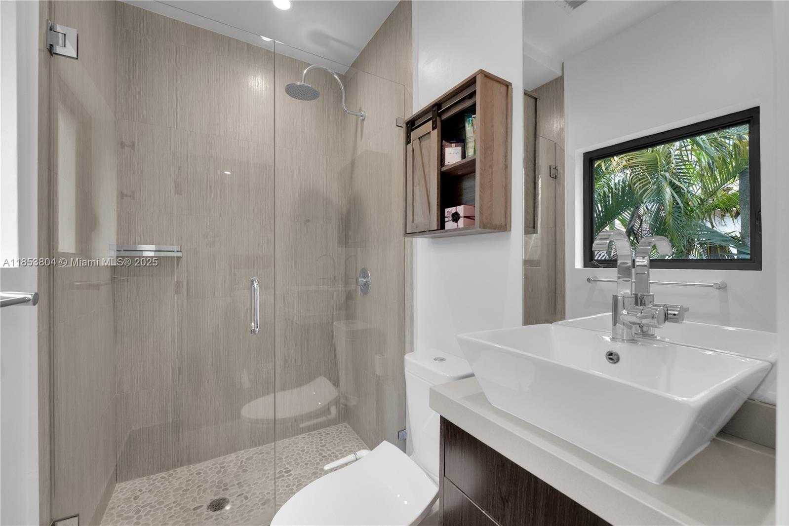 Small Image of 4475 NORTH MERIDIAN AVE, Miami Beach Number 42