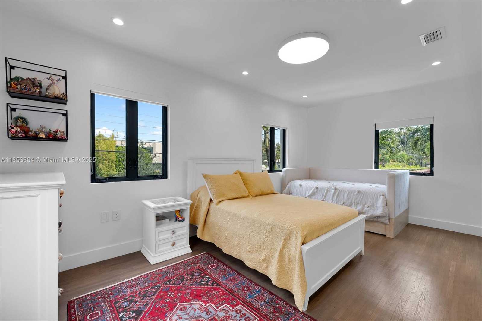 Small Image of 4475 NORTH MERIDIAN AVE, Miami Beach Number 44