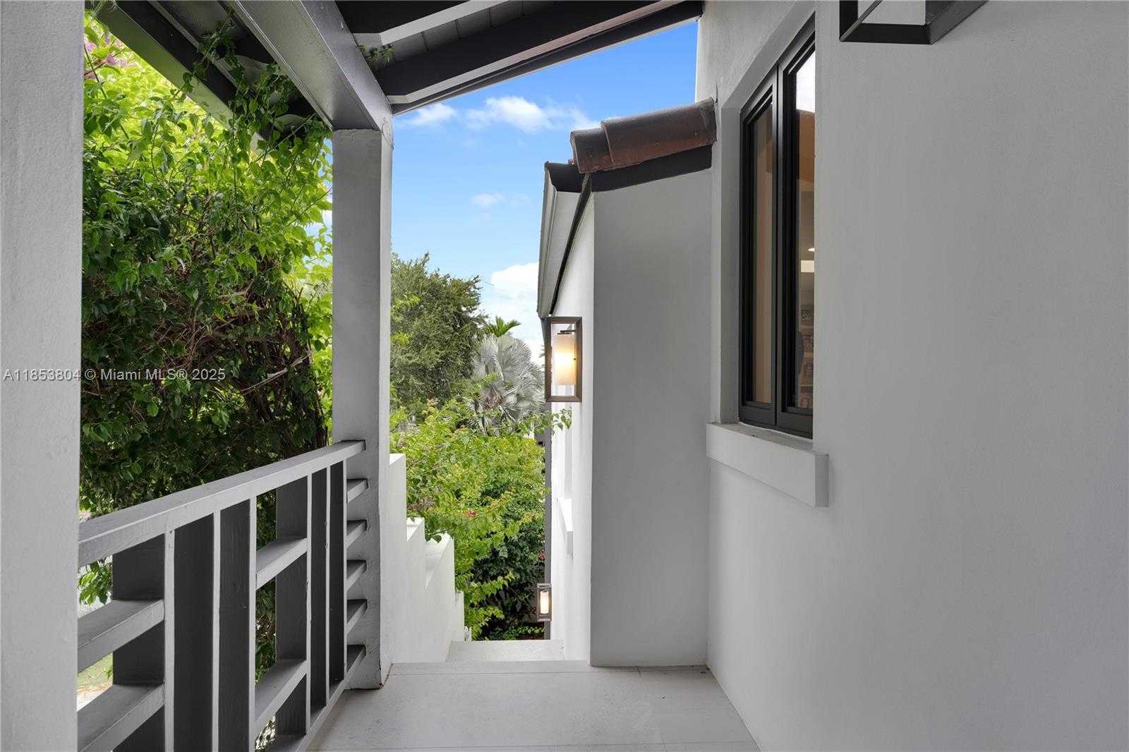 Small Image of 4475 NORTH MERIDIAN AVE, Miami Beach Number 47