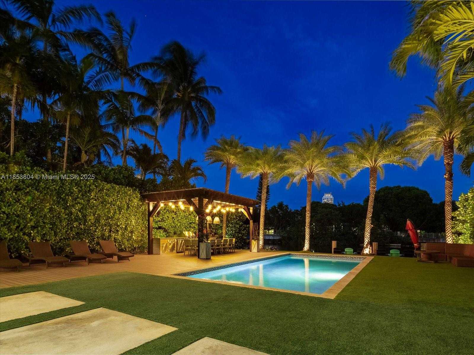 Small Image of 4475 NORTH MERIDIAN AVE, Miami Beach Number 50