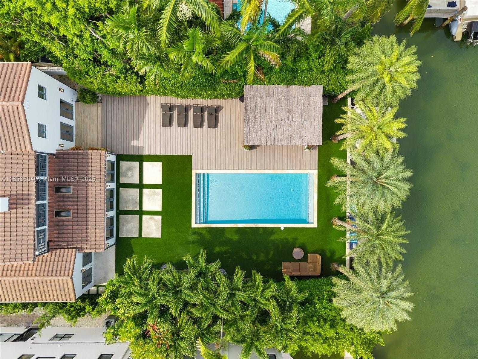 Small Image of 4475 NORTH MERIDIAN AVE, Miami Beach Number 67
