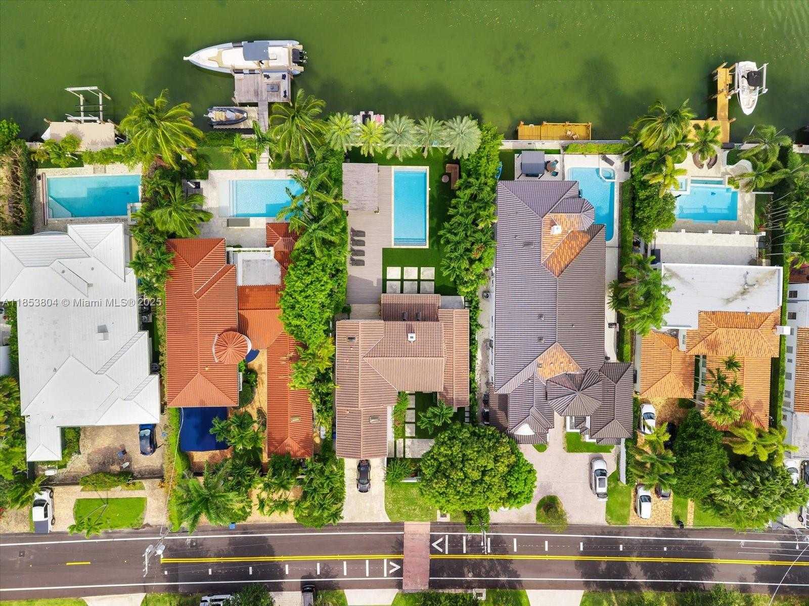 Small Image of 4475 NORTH MERIDIAN AVE, Miami Beach Number 70