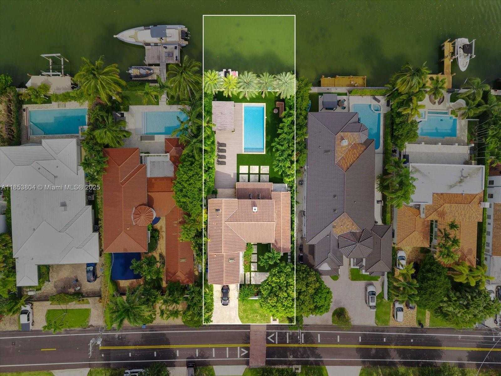Small Image of 4475 NORTH MERIDIAN AVE, Miami Beach Number 71
