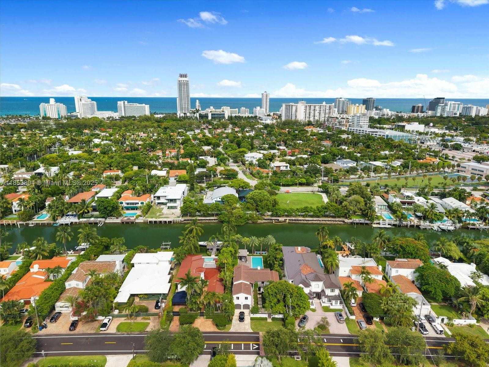 Small Image of 4475 NORTH MERIDIAN AVE, Miami Beach Number 72