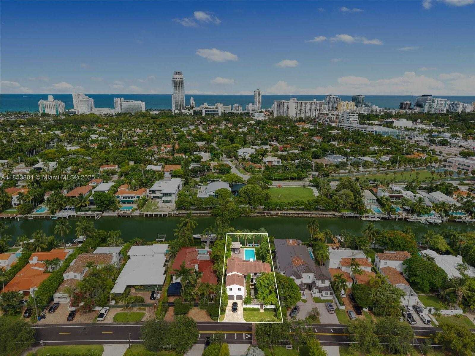 Small Image of 4475 NORTH MERIDIAN AVE, Miami Beach Number 73