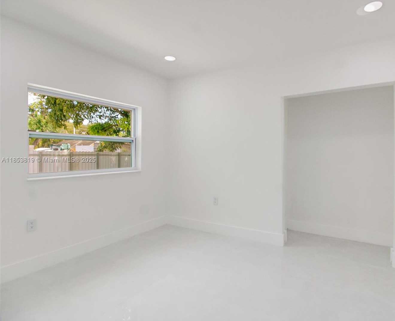 Small Image of 2840 NORTH WEST 171ST ST, Miami Gardens Number 11