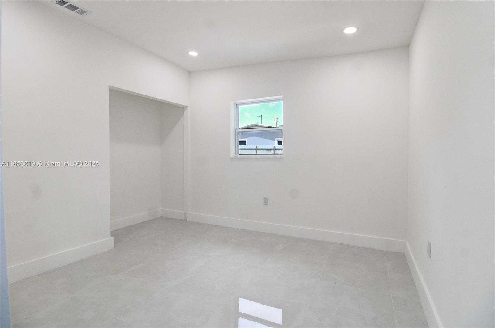 Small Image of 2840 NORTH WEST 171ST ST, Miami Gardens Number 13
